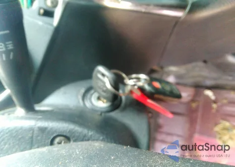 2005 Toyota Matrix Xr from USA, damaged, VIN 2T1KR32E75C424071